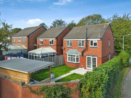 5 bedroom Detached house for sale in Bluebell Crescent, Wednesfield, Wolverhampton, WV11