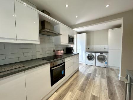 5 bedroom Detached house for sale in Bluebell Crescent, Wednesfield, Wolverhampton, WV11