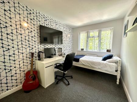 5 bedroom Detached house for sale in Bluebell Crescent, Wednesfield, Wolverhampton, WV11