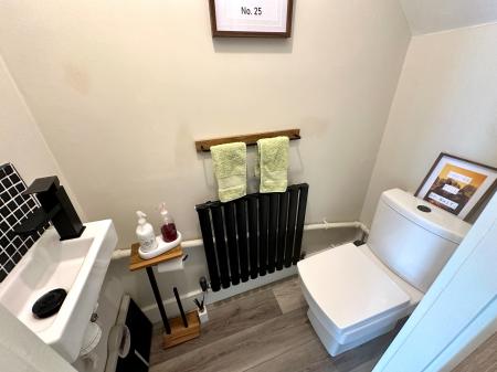 5 bedroom Detached house for sale in Bluebell Crescent, Wednesfield, Wolverhampton, WV11