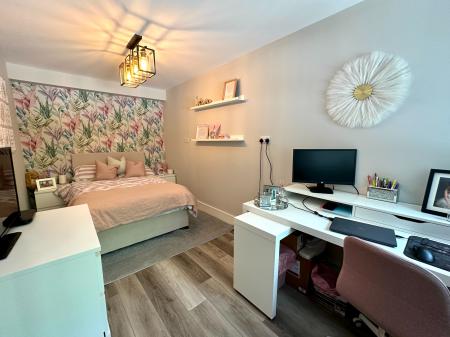 5 bedroom Detached house for sale in Bluebell Crescent, Wednesfield, Wolverhampton, WV11