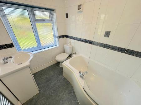 3 bedroom Semi-detached house for sale in Cadman Crescent, Fallings Park, Wolverhampton, WV10