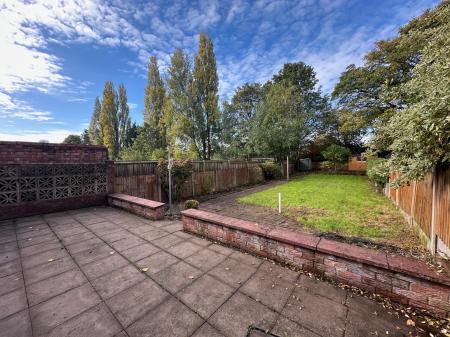 3 bedroom Semi-detached house for sale in Cadman Crescent, Fallings Park, Wolverhampton, WV10