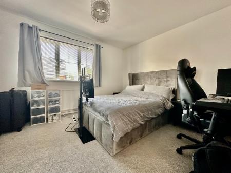 2 bedroom Semi-detached house for sale in Cairnhill Drive, Bilston, Wolverhampton, WV14