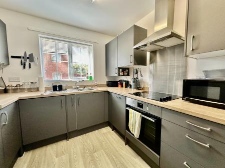 2 bedroom Semi-detached house for sale in Cairnhill Drive, Bilston, Wolverhampton, WV14