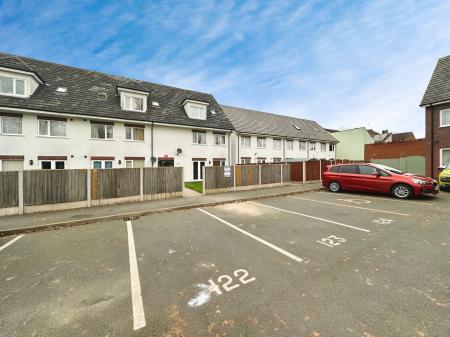 1 bedroom Flat for sale in Christ Church Court, Whitmore Reans, Wolverhampton, WV6