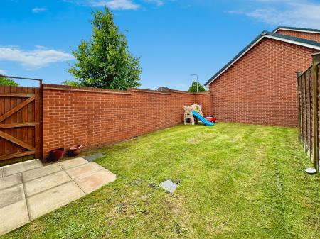 3 bedroom End of terrace house for sale in Constantine Way, Bilston, WV14