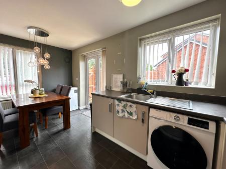 3 bedroom End of terrace house for sale in Constantine Way, Bilston, WV14