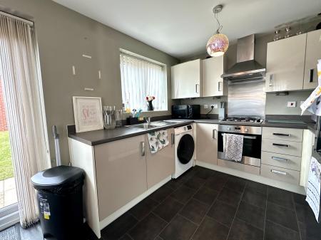 3 bedroom End of terrace house for sale in Constantine Way, Bilston, WV14