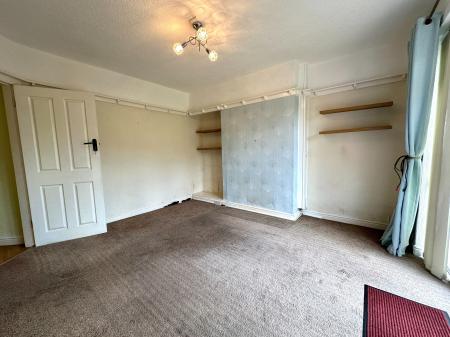 3 bedroom Semi-detached house for sale in Deyncourt Road, Wednesfield, Wolverhampton, WV10