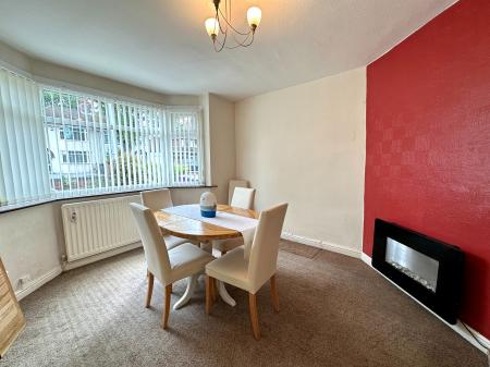 3 bedroom Semi-detached house for sale in Deyncourt Road, Wednesfield, Wolverhampton, WV10