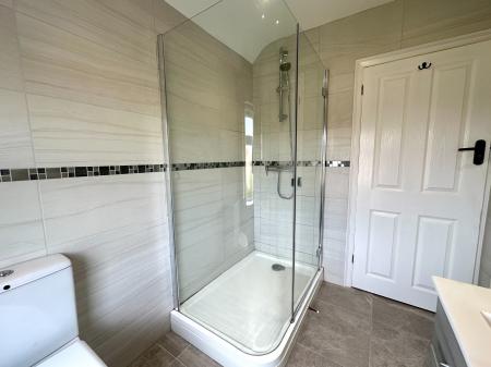 3 bedroom Semi-detached house for sale in Deyncourt Road, Wednesfield, Wolverhampton, WV10