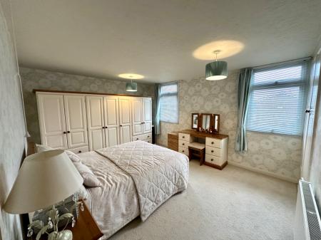 3 bedroom Semi-detached house for sale in Ecclestone Road, Wednesfield, Wolverhampton, WV11