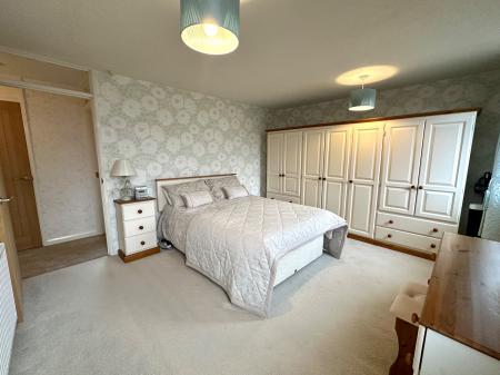 3 bedroom Semi-detached house for sale in Ecclestone Road, Wednesfield, Wolverhampton, WV11