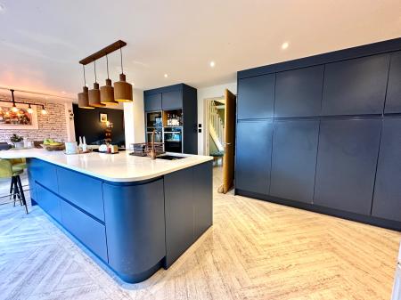 7 bedroom Detached house for sale in The Croft, Engine Meadow