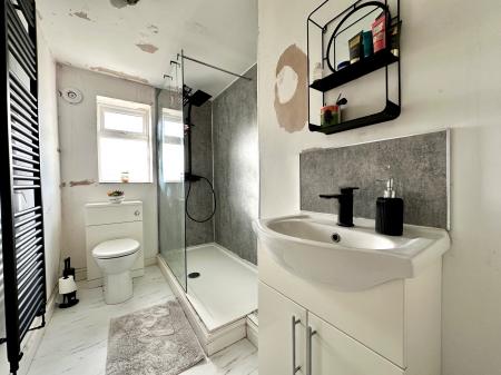 7 bedroom Detached house for sale in The Croft, Engine Meadow