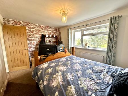 7 bedroom Detached house for sale in The Croft, Engine Meadow