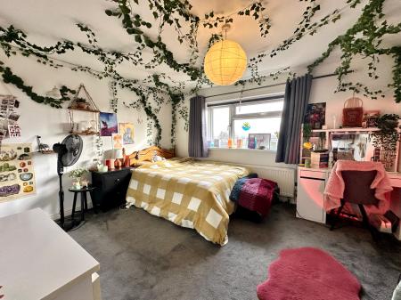 7 bedroom Detached house for sale in The Croft, Engine Meadow
