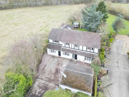 7 bedroom Detached house for sale in The Croft, Engine Meadow