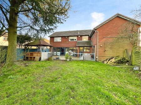 7 bedroom Detached house for sale in The Croft, Engine Meadow