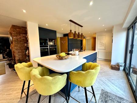 7 bedroom Detached house for sale in The Croft, Engine Meadow