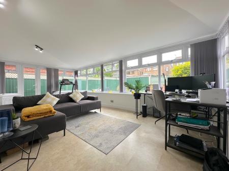 4 bedroom Detached house for sale in Halecroft Avenue, Wednesfield, Wolverhampton, WV11