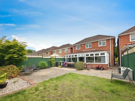 4 bedroom Detached house for sale in Halecroft Avenue, Wednesfield, Wolverhampton, WV11