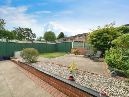 4 bedroom Detached house for sale in Halecroft Avenue, Wednesfield, Wolverhampton, WV11