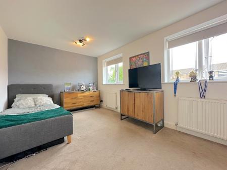 4 bedroom Detached house for sale in Halecroft Avenue, Wednesfield, Wolverhampton, WV11