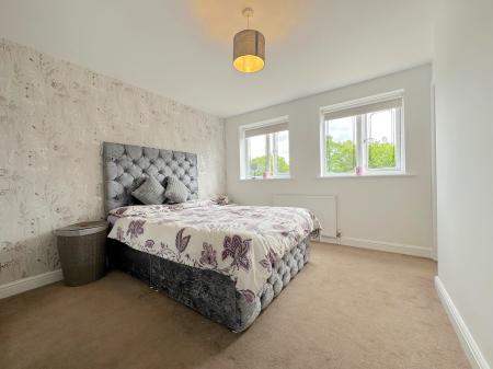 4 bedroom Detached house for sale in Halecroft Avenue, Wednesfield, Wolverhampton, WV11