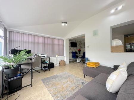 4 bedroom Detached house for sale in Halecroft Avenue, Wednesfield, Wolverhampton, WV11