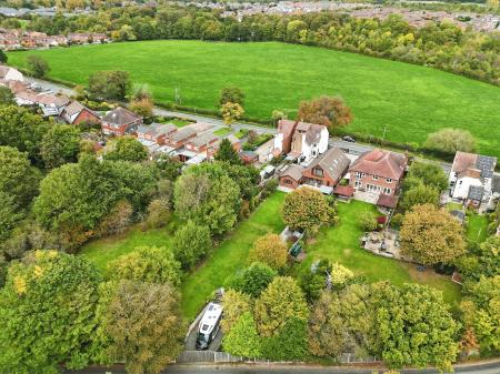 4 bedroom Detached house for sale in High Hill, Essington, Wolverhampton, WV11