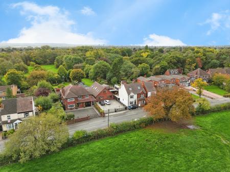 4 bedroom Detached house for sale in High Hill, Essington, Wolverhampton, WV11