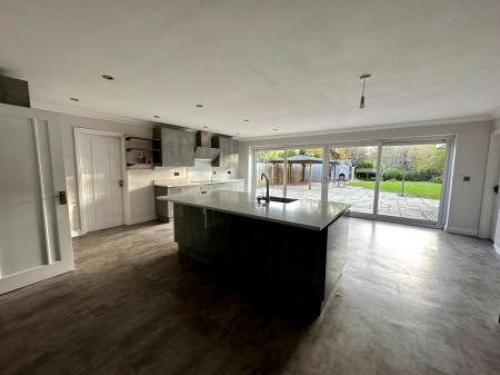 4 bedroom Detached house for sale in High Hill, Essington, Wolverhampton, WV11