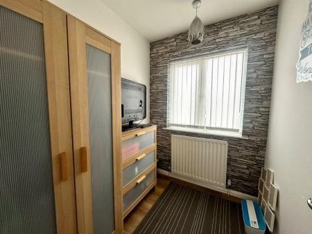 3 bedroom Semi-detached house for sale in Hyde Road, Wednesfield, WV11