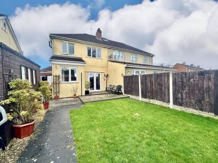 3 bedroom Semi-detached house for sale in Hyde Road, Wednesfield, WV11