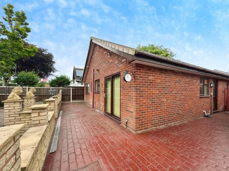 2 bedroom Bungalow for sale in James Street, Willenhall, Wolverhampton, WV13
