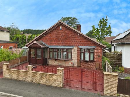2 bedroom Bungalow for sale in James Street, Willenhall, Wolverhampton, WV13