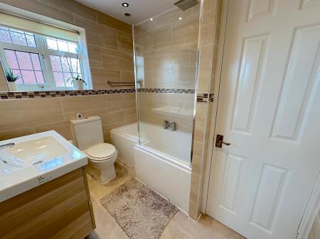 4 bedroom Detached house for sale in Meadow Croft, Perton, Wolverhampton, WV6