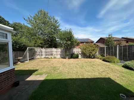 4 bedroom Detached house for sale in Meadow Croft, Perton, Wolverhampton, WV6