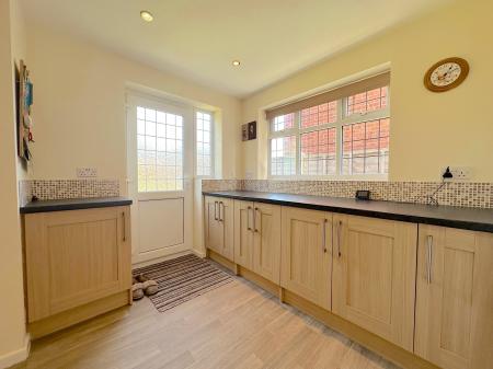 4 bedroom Detached house for sale in Meadow Croft, Perton, Wolverhampton, WV6