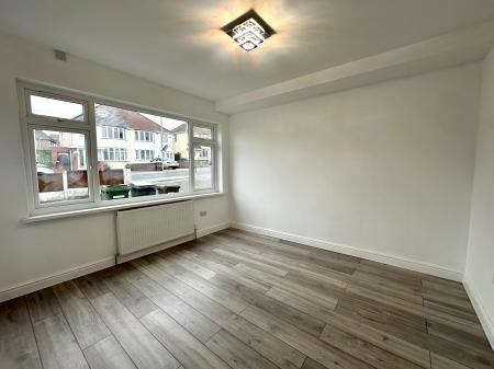 3 bedroom Semi-detached house for sale in Mount Road, Lanesfield, Wolverhampton, WV4