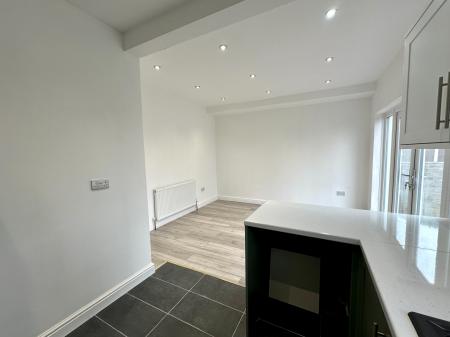 3 bedroom Semi-detached house for sale in Mount Road, Lanesfield, Wolverhampton, WV4