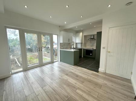 3 bedroom Semi-detached house for sale in Mount Road, Lanesfield, Wolverhampton, WV4