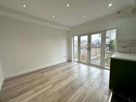 3 bedroom Semi-detached house for sale in Mount Road, Lanesfield, Wolverhampton, WV4