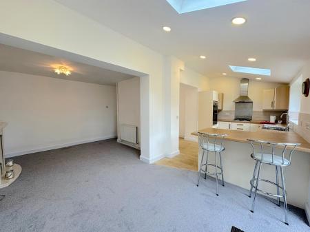 3 bedroom Semi-detached house for sale in Olinthus Avenue, Wednesfield, Wolverhampton, WV11