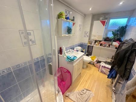 1 bedroom Flat for sale in Ratcliffe Road, Wednesfield, Wolverhampton, WV11