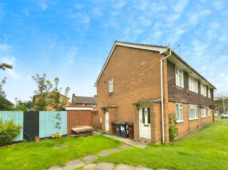 1 bedroom Flat for sale in Ryton Close, Wednesfield, Wolverhampton, WV10