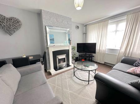 1 bedroom Flat for sale in Ryton Close, Wednesfield, Wolverhampton, WV10