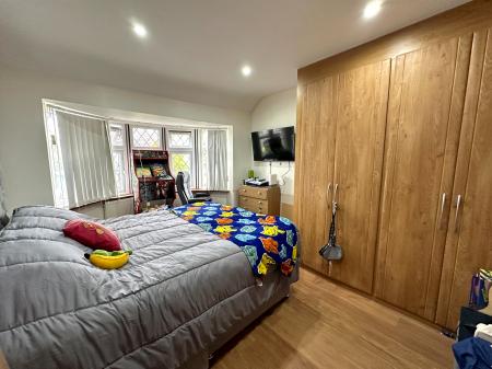 3 bedroom Semi-detached house for sale in Sambrook Road, Wolverhampton, WV10